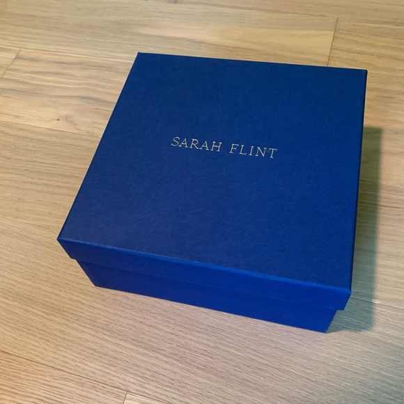 Sarah Flint Box - Picture 1 of 2